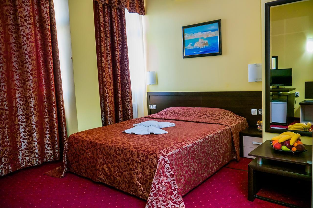 Hotel Kabile Ямбол Экстерьер фото